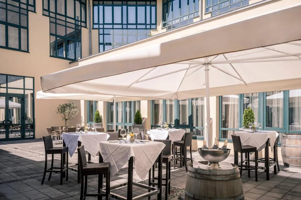 Munich Airport Marriott Hotel Freising 4*,