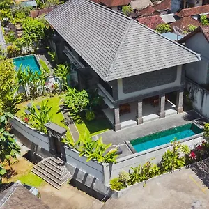 https://fullmoon-villa-ubud.ubudhotelsnow.com