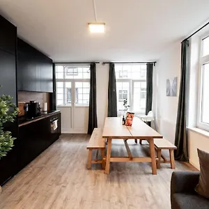Apartment Gem For 12 Hamburg