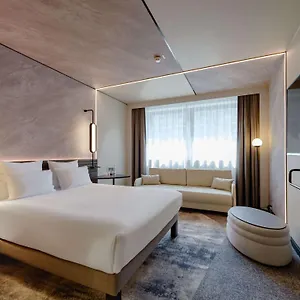 4* Hotel Novotel Muenchen Airport - Newly Renovated